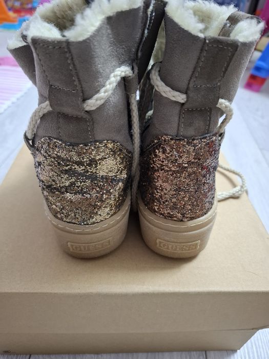 Ghete ugg si guess marimea 36