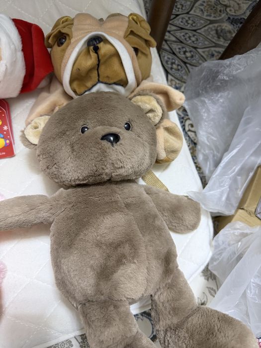 Мягкие игрушки ,пинетка шапка подарок.