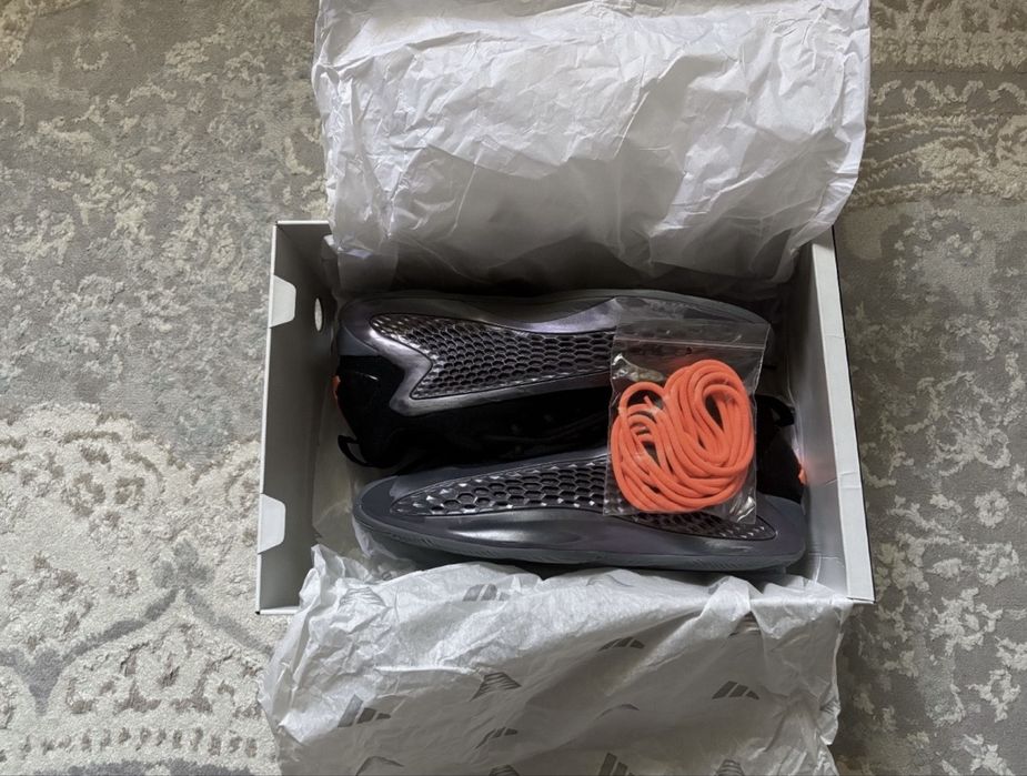 Продам Adidas AE 1