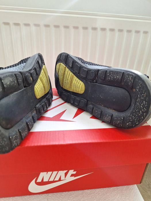 Vând sneakers Nike air 270, mărime 34