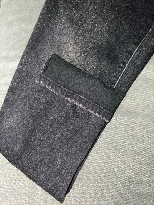 Черни плътни дънки