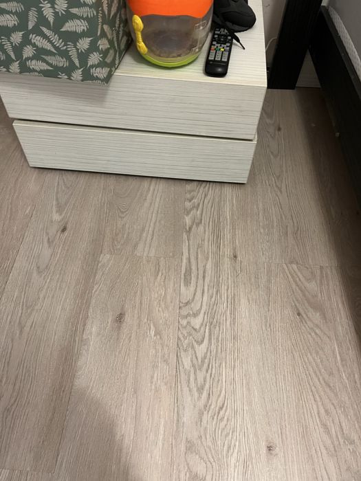 Спалня с гарсероб и шкафчета