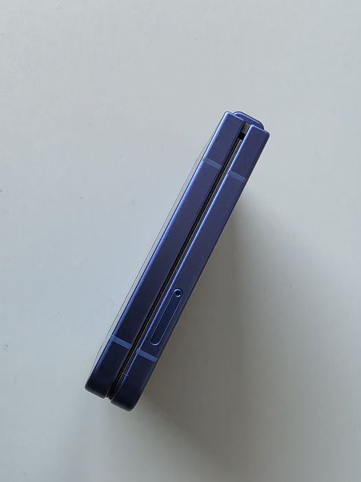 Samsung Z Flip 7 256gb