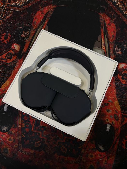 Продам наушники AirPodsMax