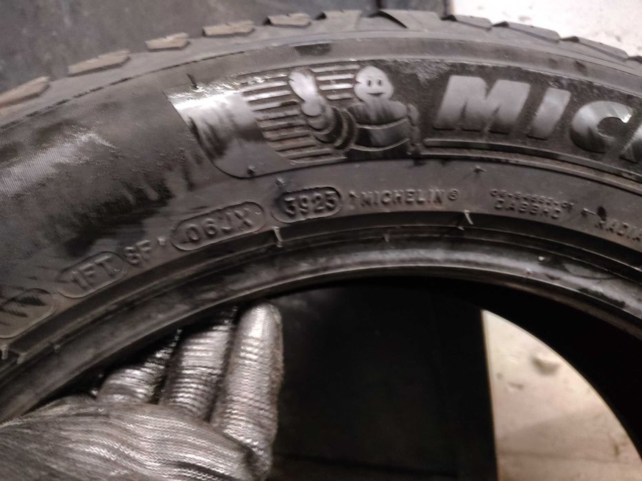 2бр.всесезонни гуми MICHELIN 235 55 19 DOT25 цена за брой