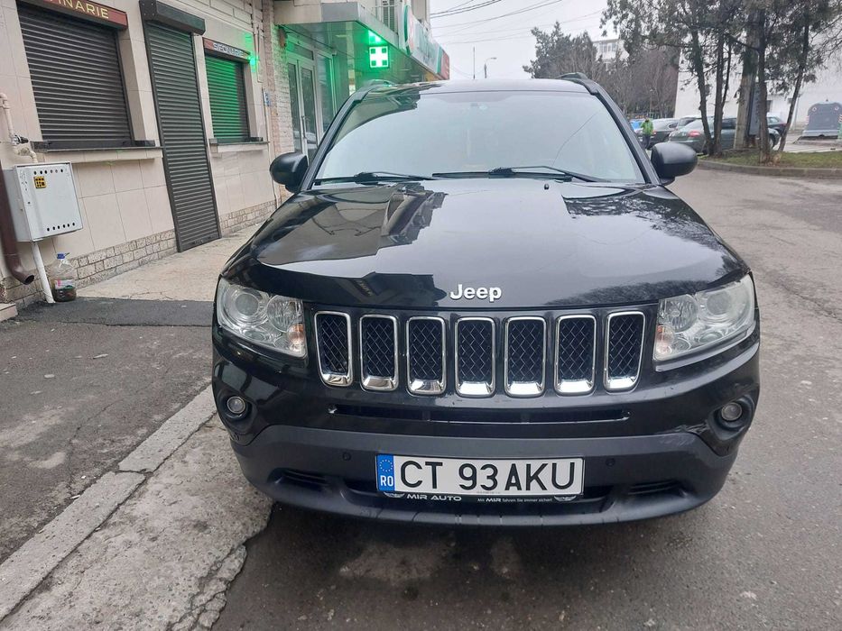 Vând Jeep Compass