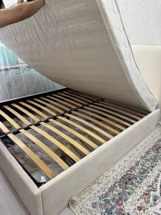 Продам кровать 180х200