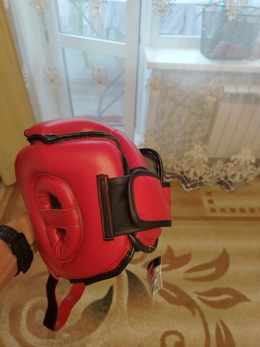 Продам шлем для каратэ