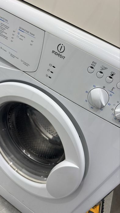 Продам стиральную машину Indesit