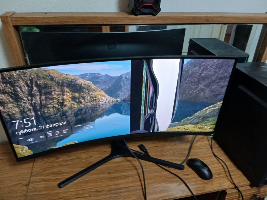 Монитор: Xiaomi Mi Curved Gaming XMMNTWQ34