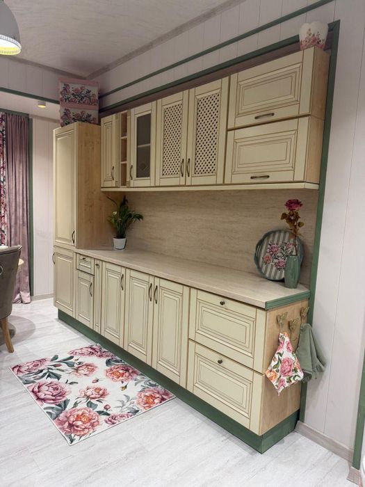 Дава се под наем Тристаен апартамент в София, Център - 80 кв.м за 767.55 € - Снимка #2