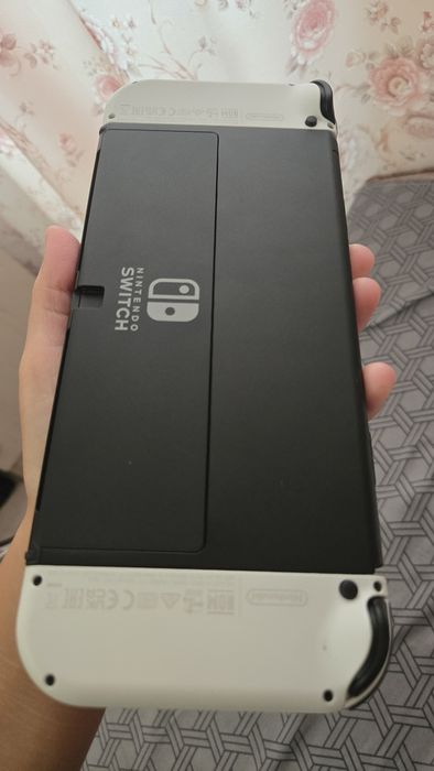 Nintendo Switch Oled + кейс в подарок