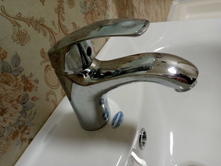 Смеситель для раковины PAFFONI  с проверкой.Цена 130 тыс