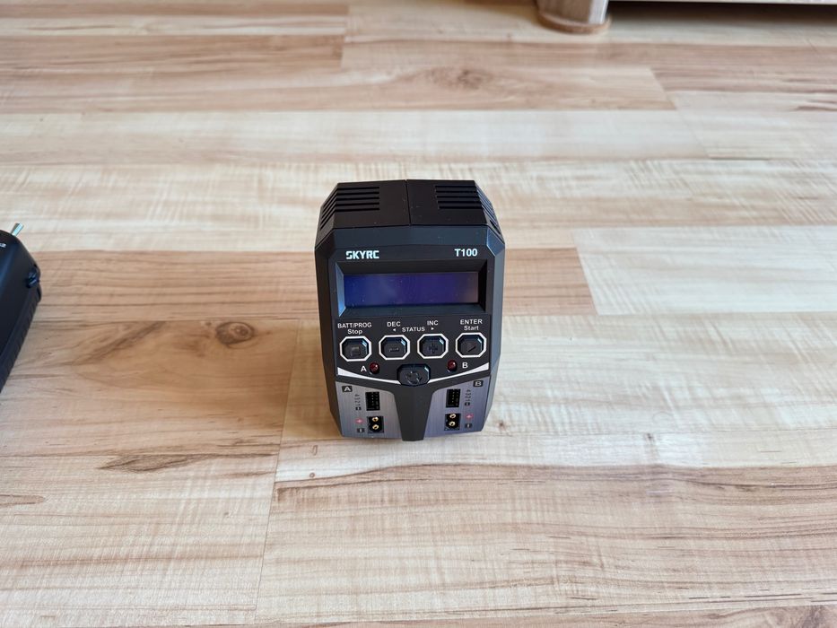 5-инчов FPV Дрон, Очила, Дистанционно и Зарядно за Батерии