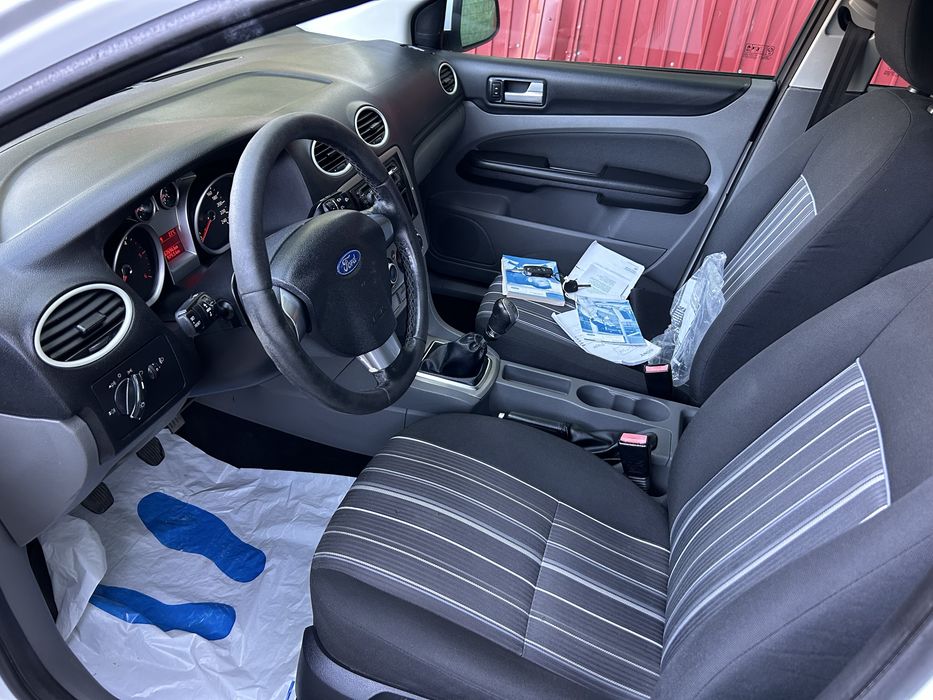 FORD Focus 2010 — imagine 4