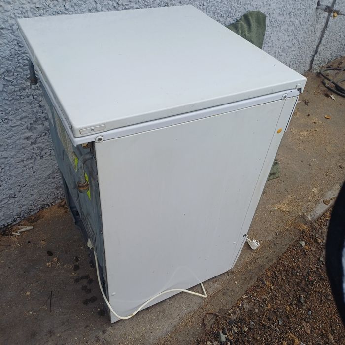 Продам газ плиту бош