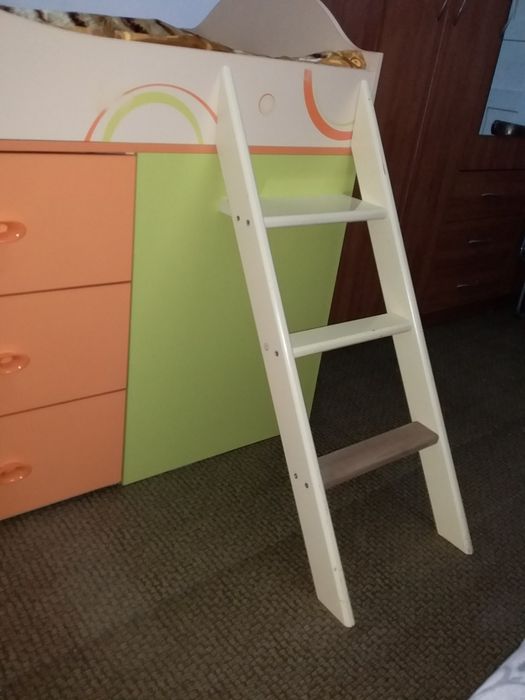 Кровать детская подрастковая пишите