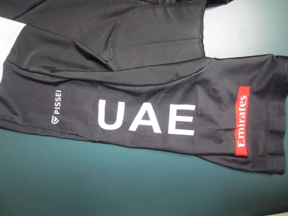 Pantalon scurt cu bretele ciclism UAE masura XL si Oxylane, B-Twin, masura L,  nou cu eticheta
