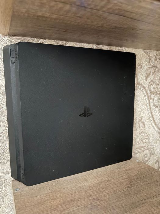 Playstation 4 Slim
