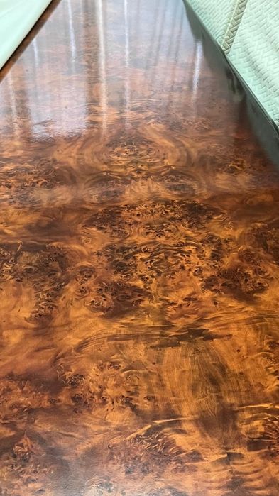 Продам Стол и стулья