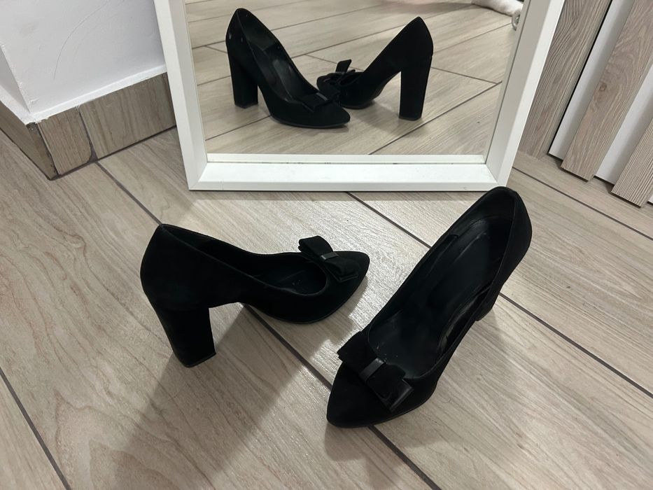 Pantofi piele intoarsa