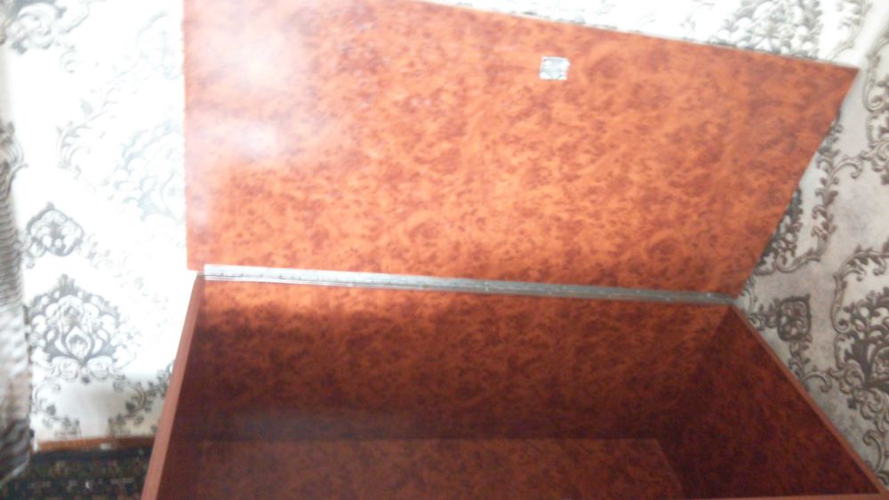 Сундук темно- коричневый