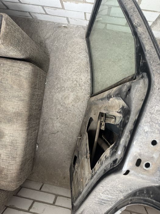 Даерь задняя левая от  2114