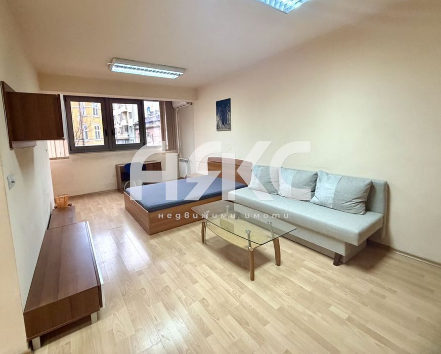 Едностаен обзаведен апартамент в Центъра на София до МЕТРОСТАНЦИЯ