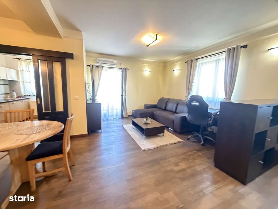 Apartament 3 camere, balcon, Cetate