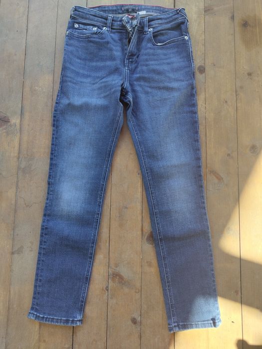 Детски дънки Tommy Hilfiger 152 – почти нови, с включена доставка