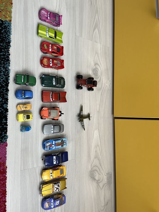 Cars jucarii ,in stare buna pretul difera de stare si model