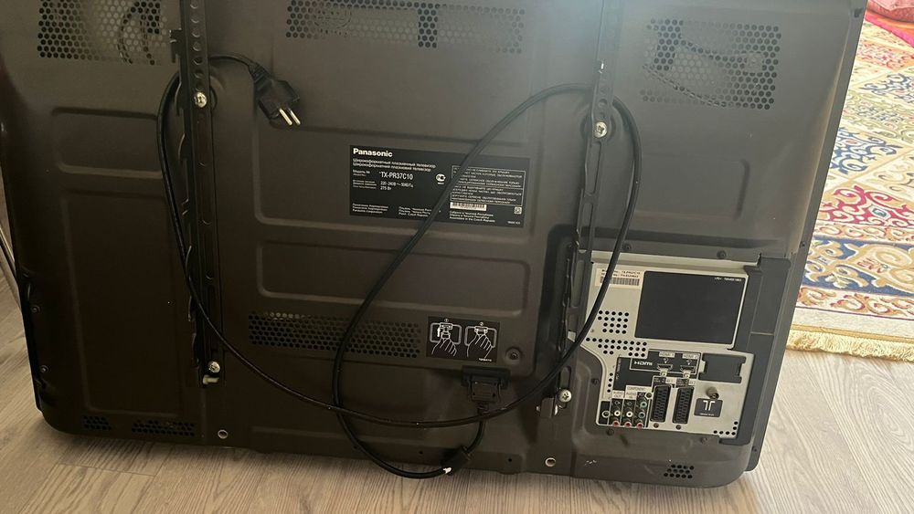 Телевизор Панасоник