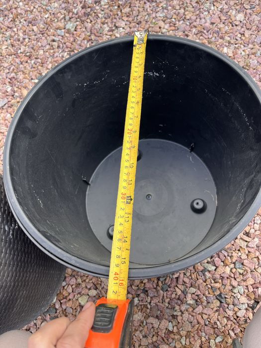 Продам большие горшки