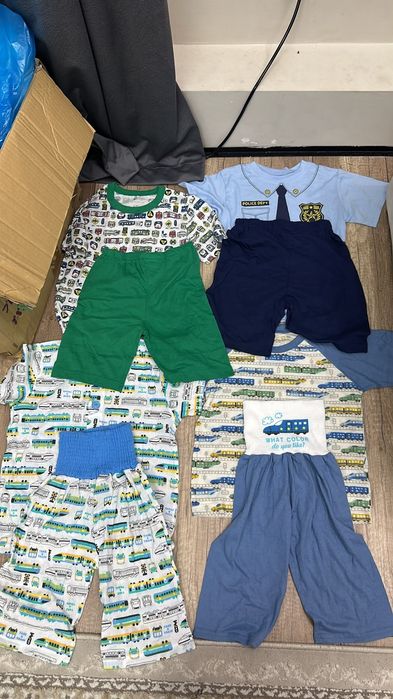 Продам детские вещи