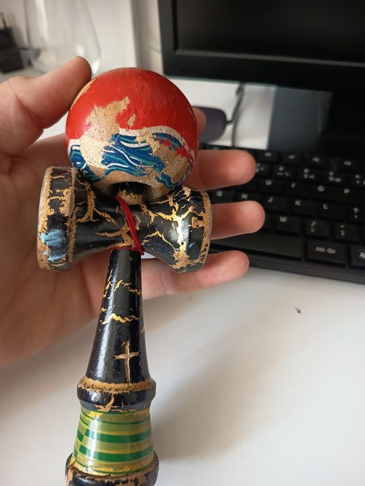 Vând kendama gama e krom Davide