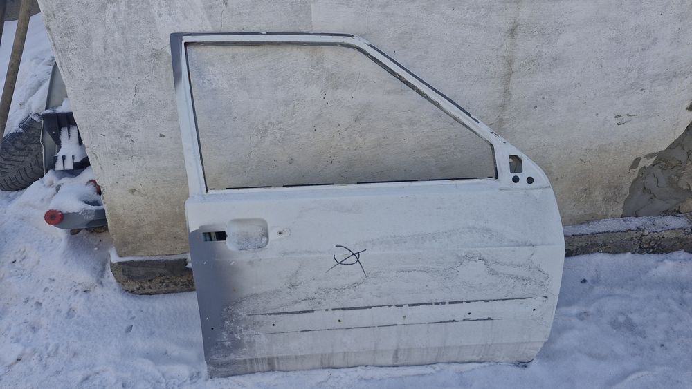 Продам крыло двер.