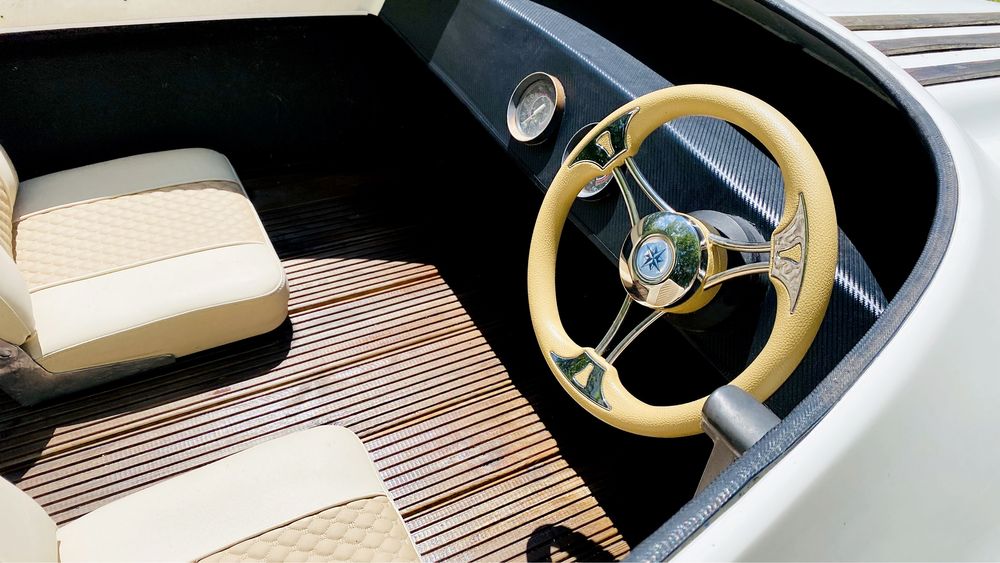 Уникална Моторна Лодка