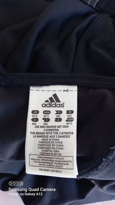 Adidas, costum baie