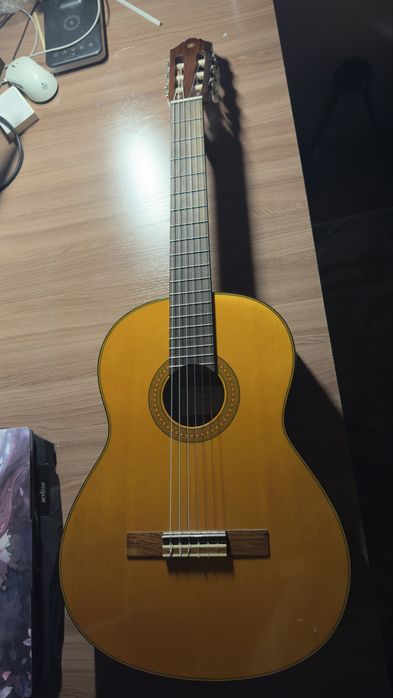 Кейс и классическая гитара yamaha cg142s