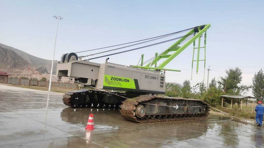 Продаётся Кран Гусеничный  Zoomlion ZCC2000-1
