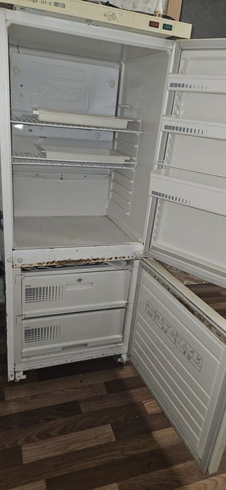 Холодильник продажа срочно