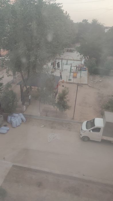 В городе Бекабад продается 3 ком квартира