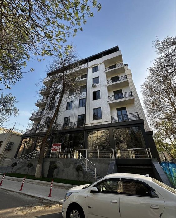 Ялангач эко базар продается своя квартира 2/2/5 новостройка коробка