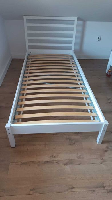 Pat Ikea cu somiere