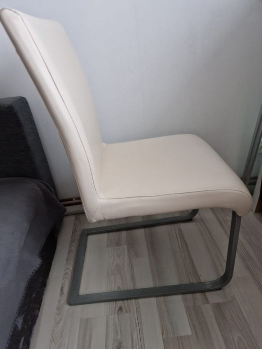 Set 4 scaune Jysk piele ecologica si cadru otel