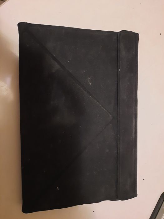 Продам два планшета с клвиатурами