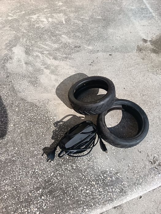 Vand trotineta electrica xiaomi 1s in stare foare buna