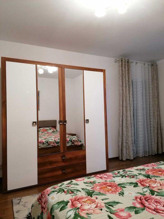 Închiriez casă în Ovidiu – lângă faleză, vedere la lac