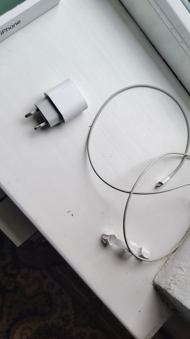 IPhone 13 128gb в хорошем состояний