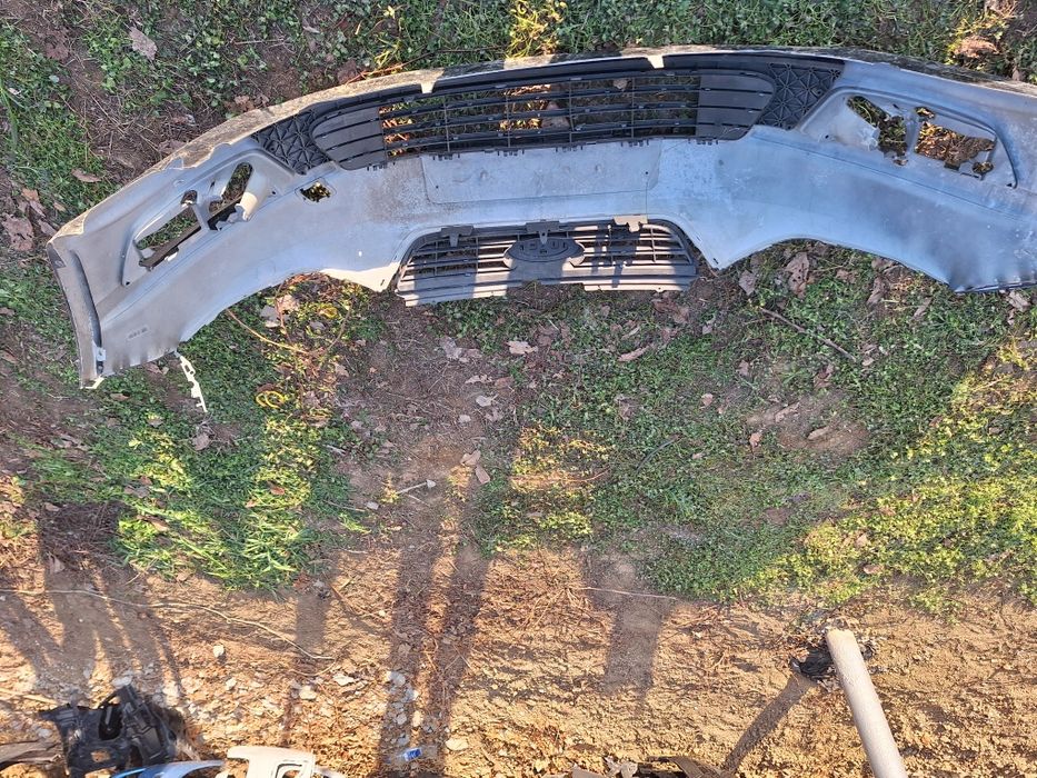 Предна броня за Ford Galaxy 2010